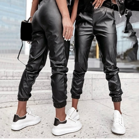 NWT Retrod Black Faux Leather Jogger, Sz Small - Picture 1 of 10